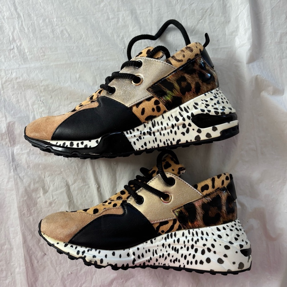 Steve Madden Cliff wedge Animal Print Sneakers SZ 7.5 Worn 1X Indoors - Picture 4 of 16